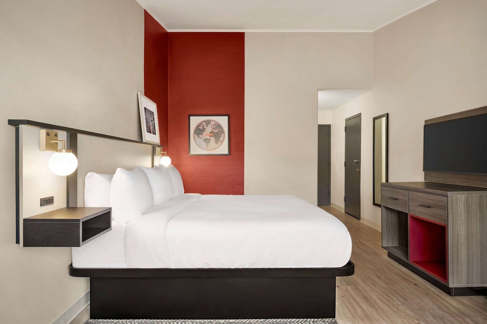 Renovated, Standard, 2 Queen Beds، Ramada by Wyndham Allentown/Bethlehem 3/4