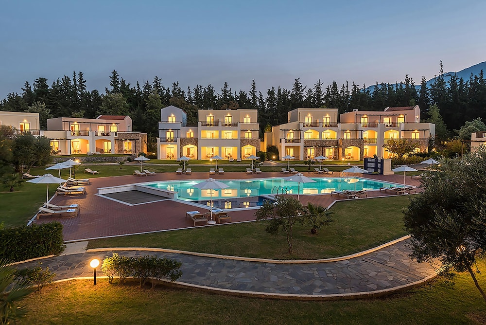 Pilot Beach Resort 8/78
