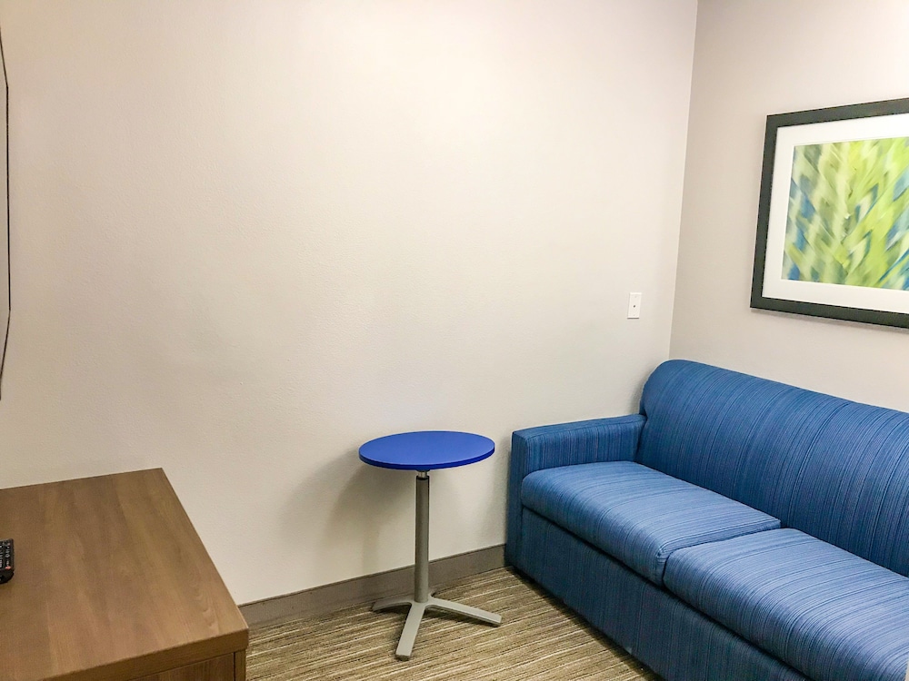 Holiday Inn Express Hotel And Suites Lubbock West 40/57