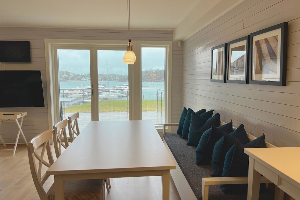 Havna Hotel & Sjobad 52/68