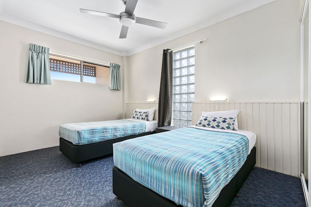 K Gari Beach Resort 15/50