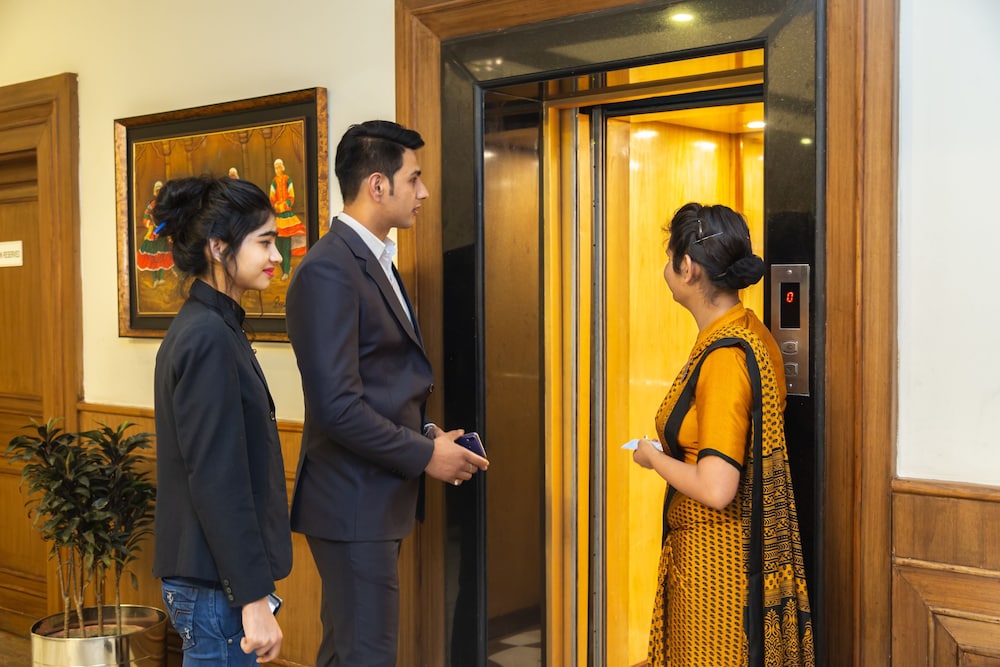 V One Hotel the Competent Palace 5/50