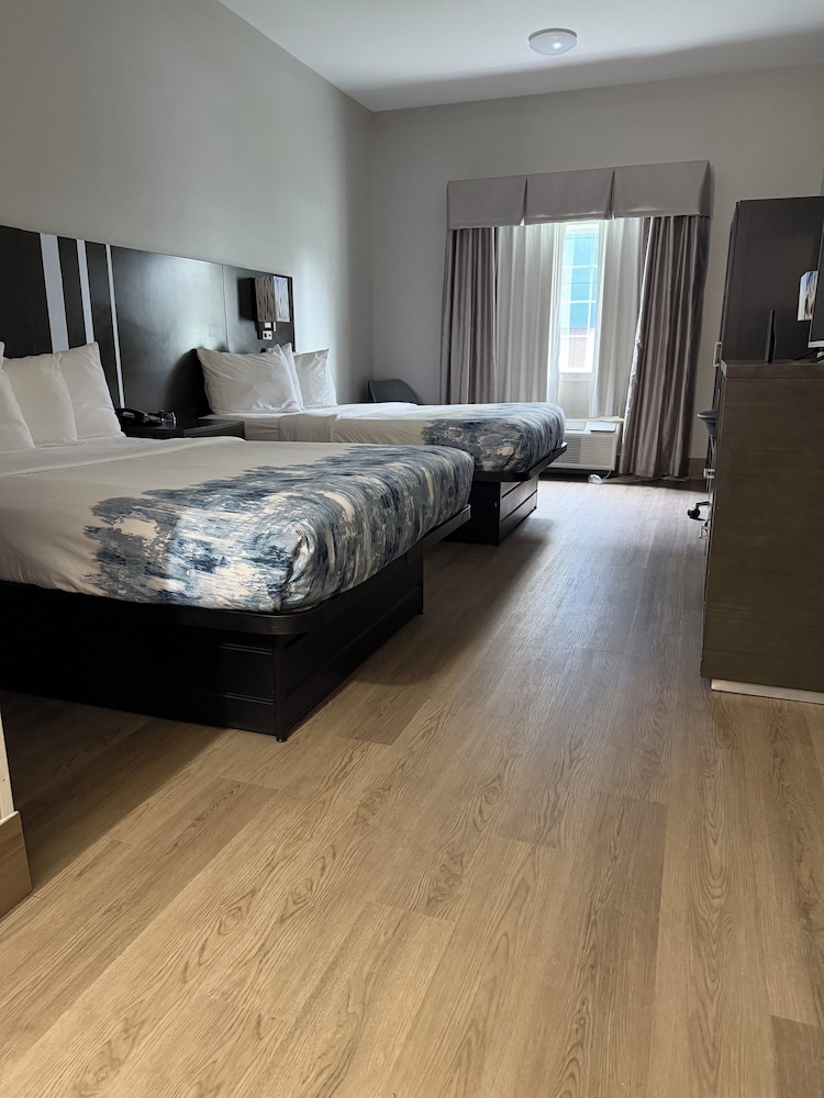 PREMIUM, 2 QUEEN BEDS