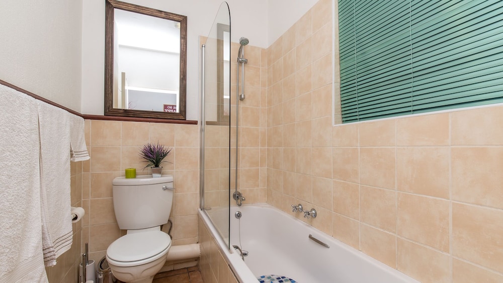 JoziStay Savannah Lodge Apartments - Honeydew 24/25