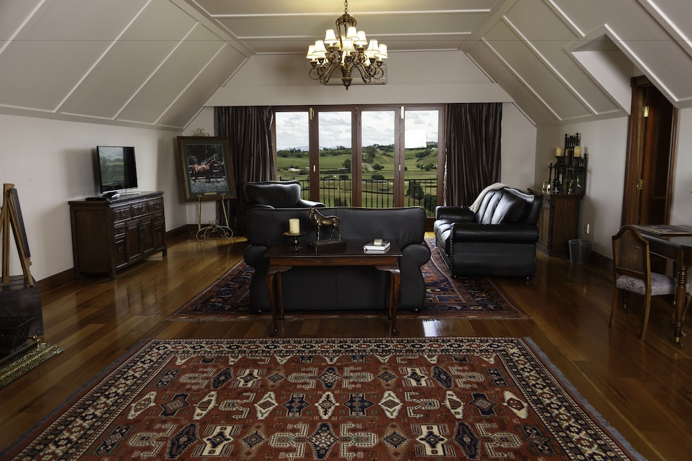 LAKE KARAPIRO LODGE 21/50