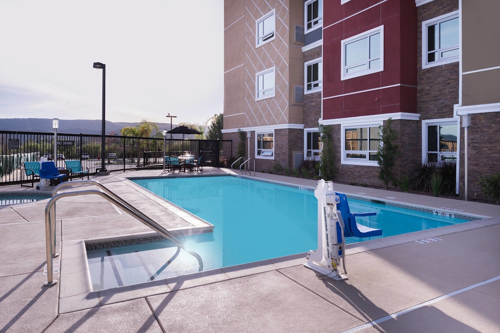 Residence Inn Temecula Murrieta 30/50