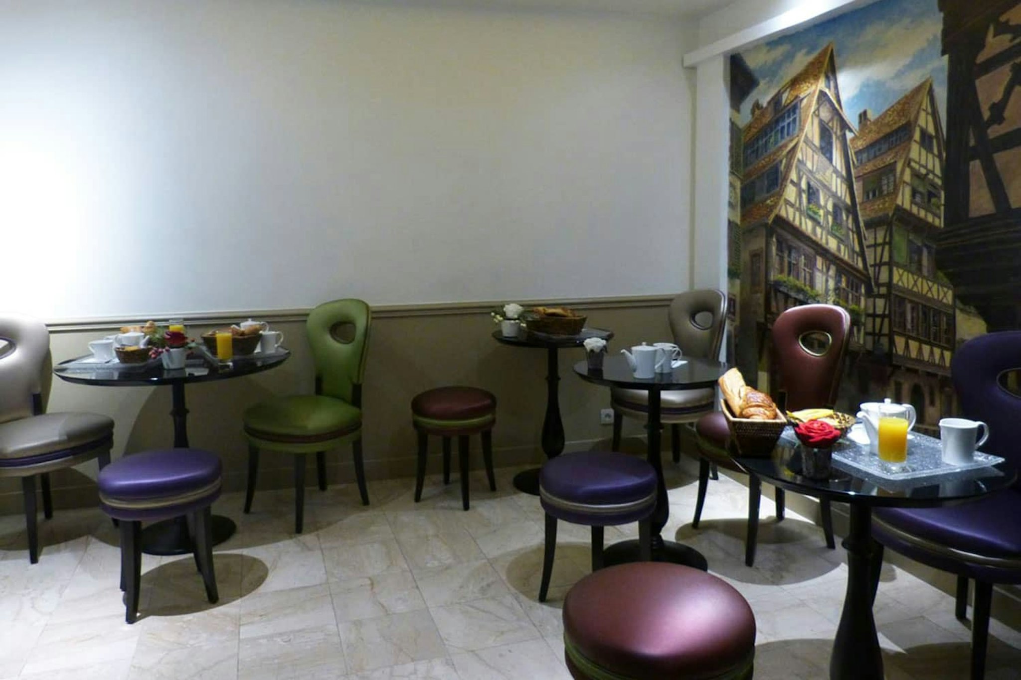 HOTEL LITTLE REGINA 46/54