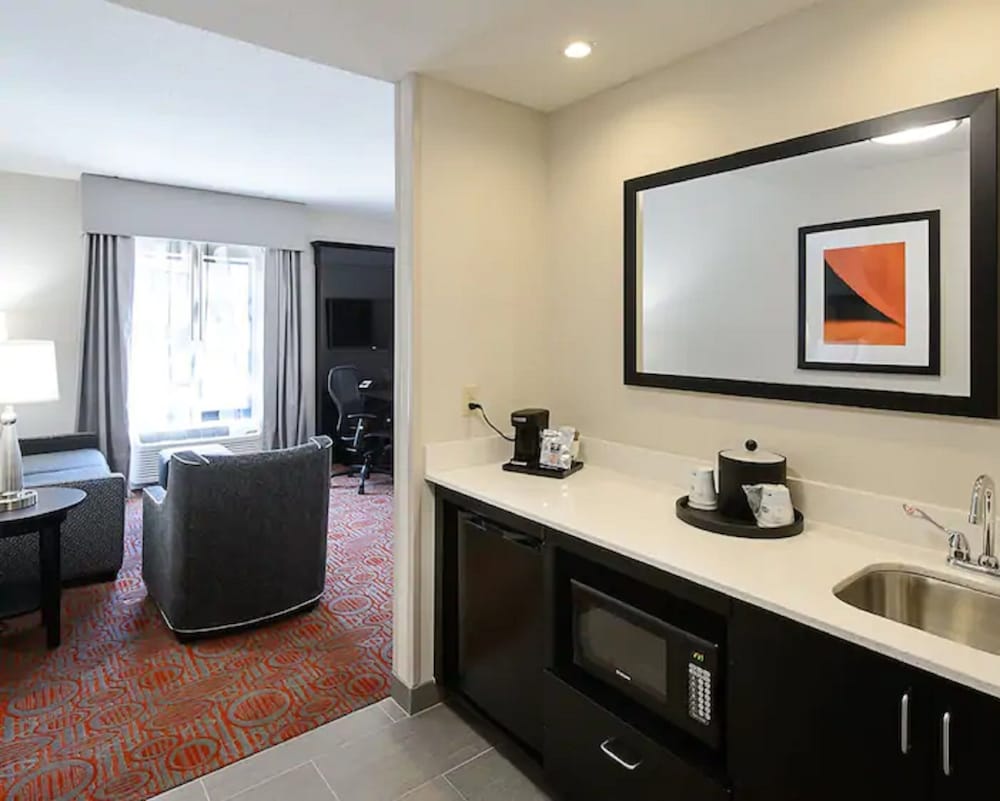Hampton Inn Stafford/Quantico & Conference Center, Va 28/48