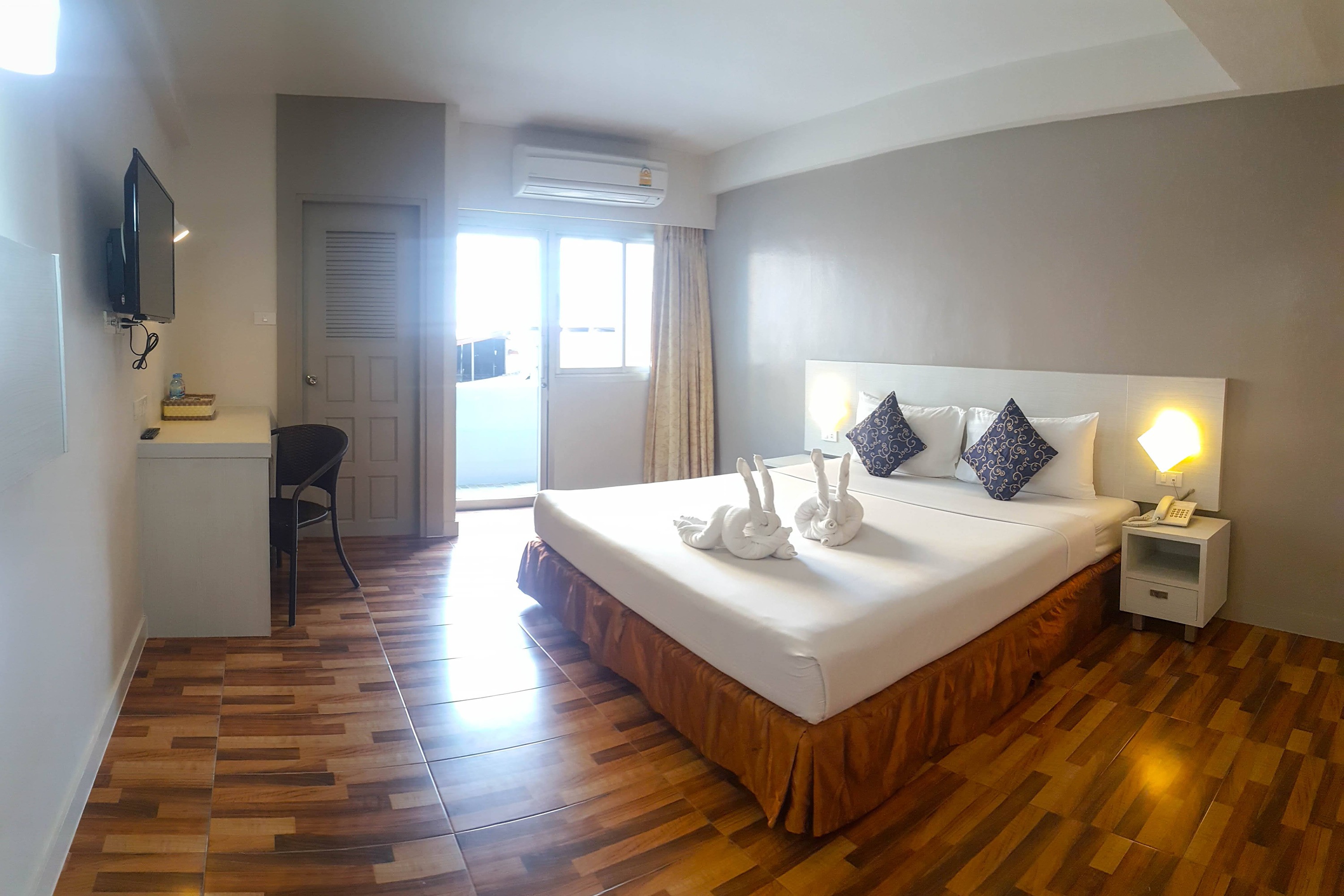 SUPERIOR, DOUBLE BED