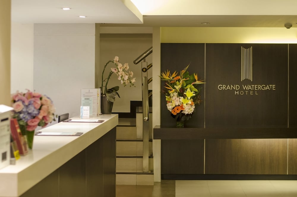 Grand Watergate Hotel 12/50