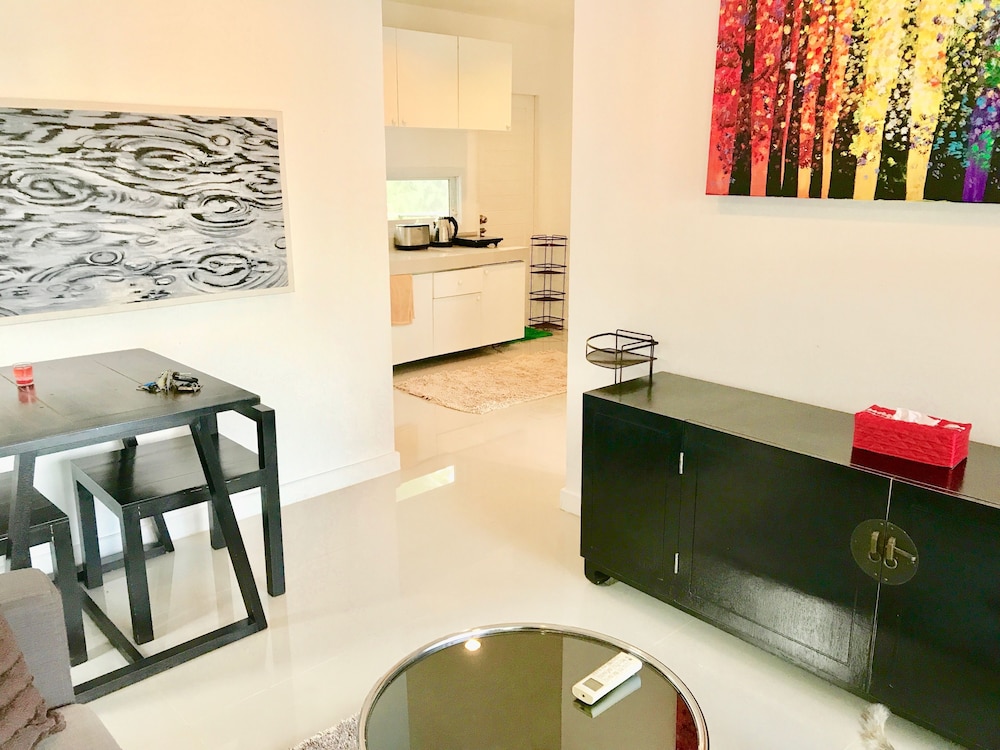 2 Bed Villa 15 Min Walk To Beach 7/36