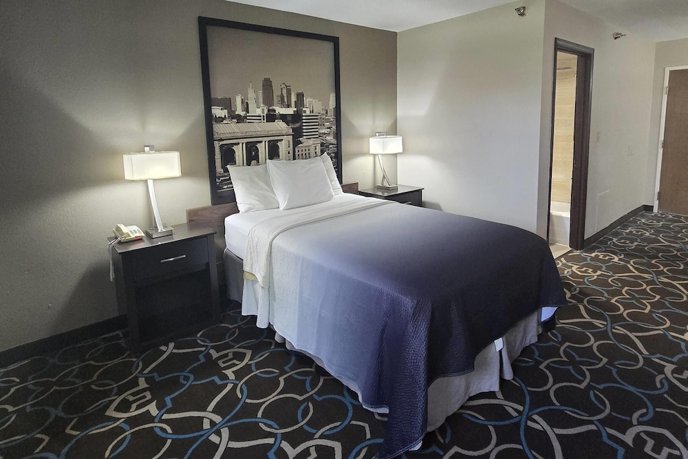 غرفة بسرير مزدوج، Super 8 By Wyndham Kansas City 7/10