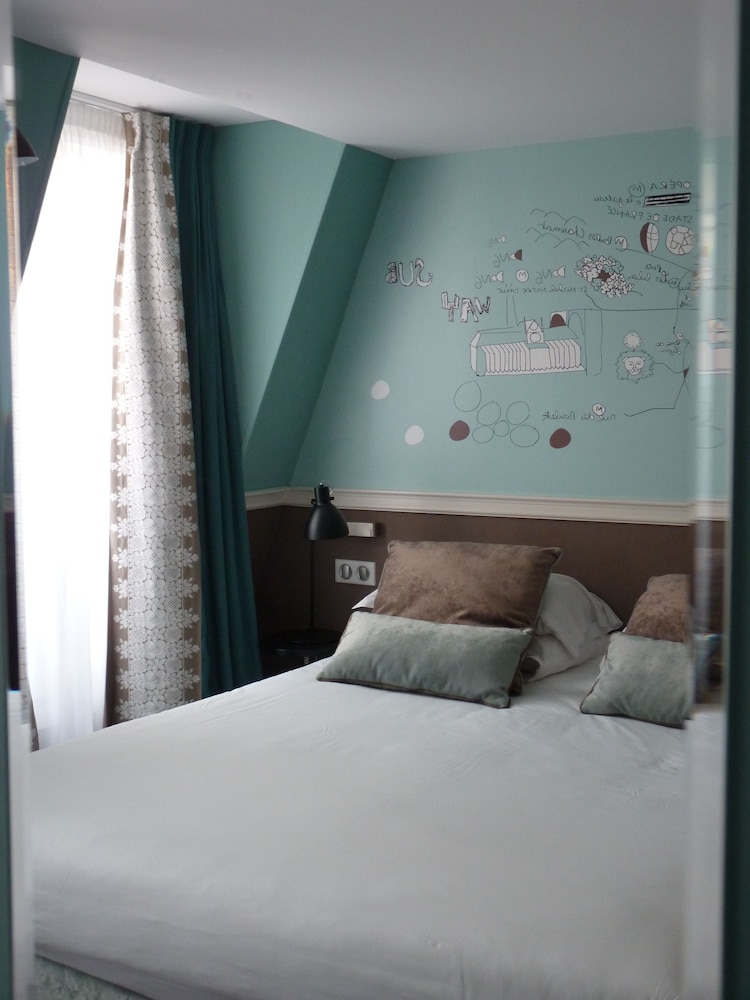 Hotel Des 3 Poussins 21/53