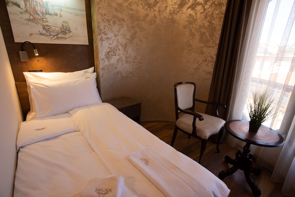 Hotel Vrbak 10/36