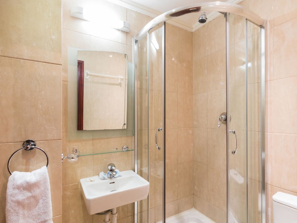 Notting Hill Gate Hotel 34/38