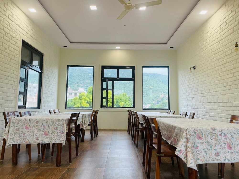Sajjan Bagh 32/48