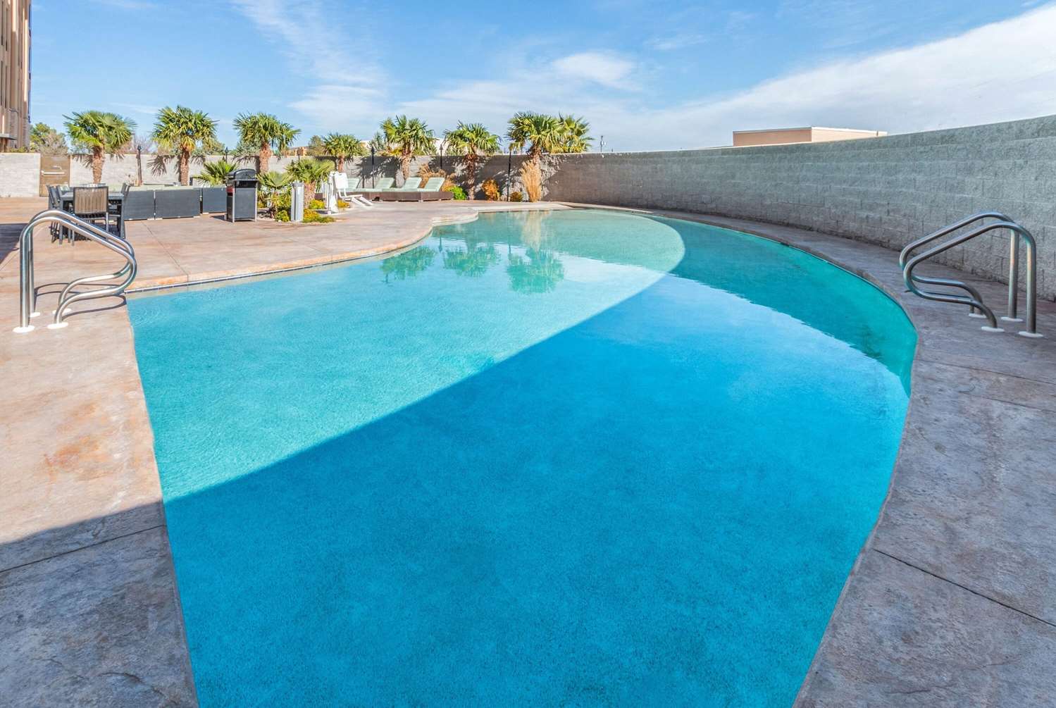 La Quinta Inn And Suites Carlsbad 32/59