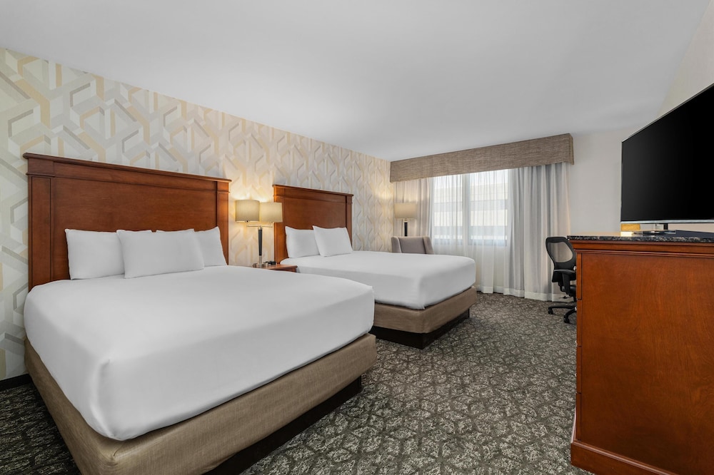 Drury Inn and Suites Creve Coeur St Louis 10/43
