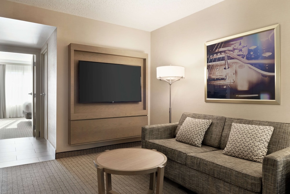 Embassy Suites by Hilton Cleveland Rockside 19/33