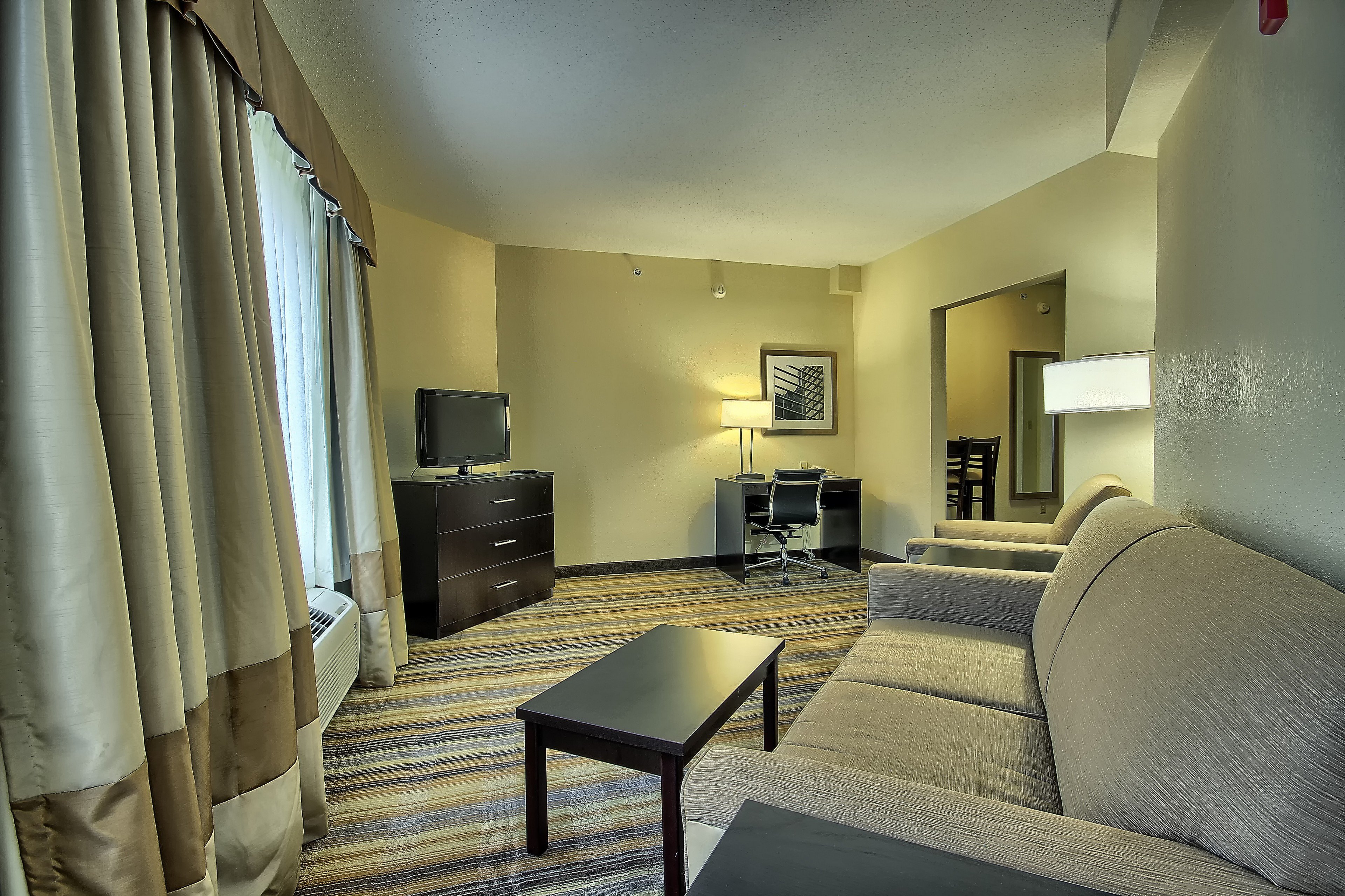 Holiday Inn Express & Suites Columbus SW-Grove City 27/38