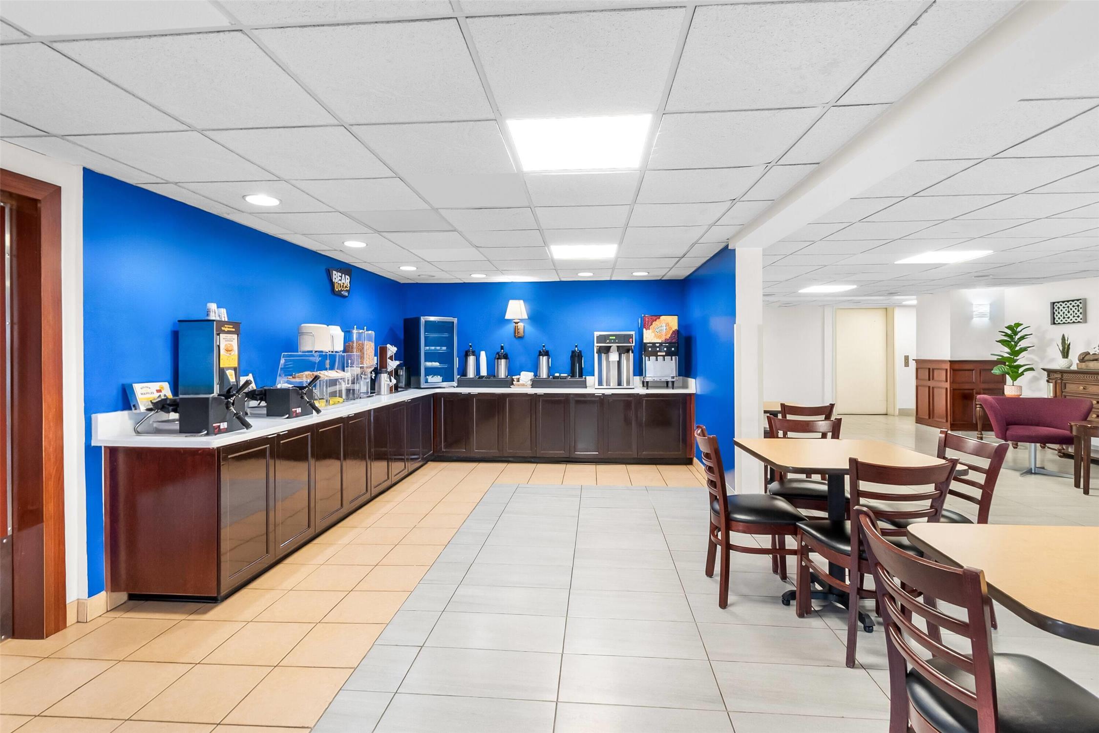 Travelodge By Wyndham Winchester 26/39