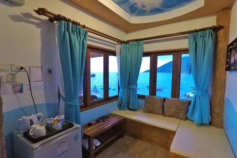 DD Hut Koh Tao 18/50