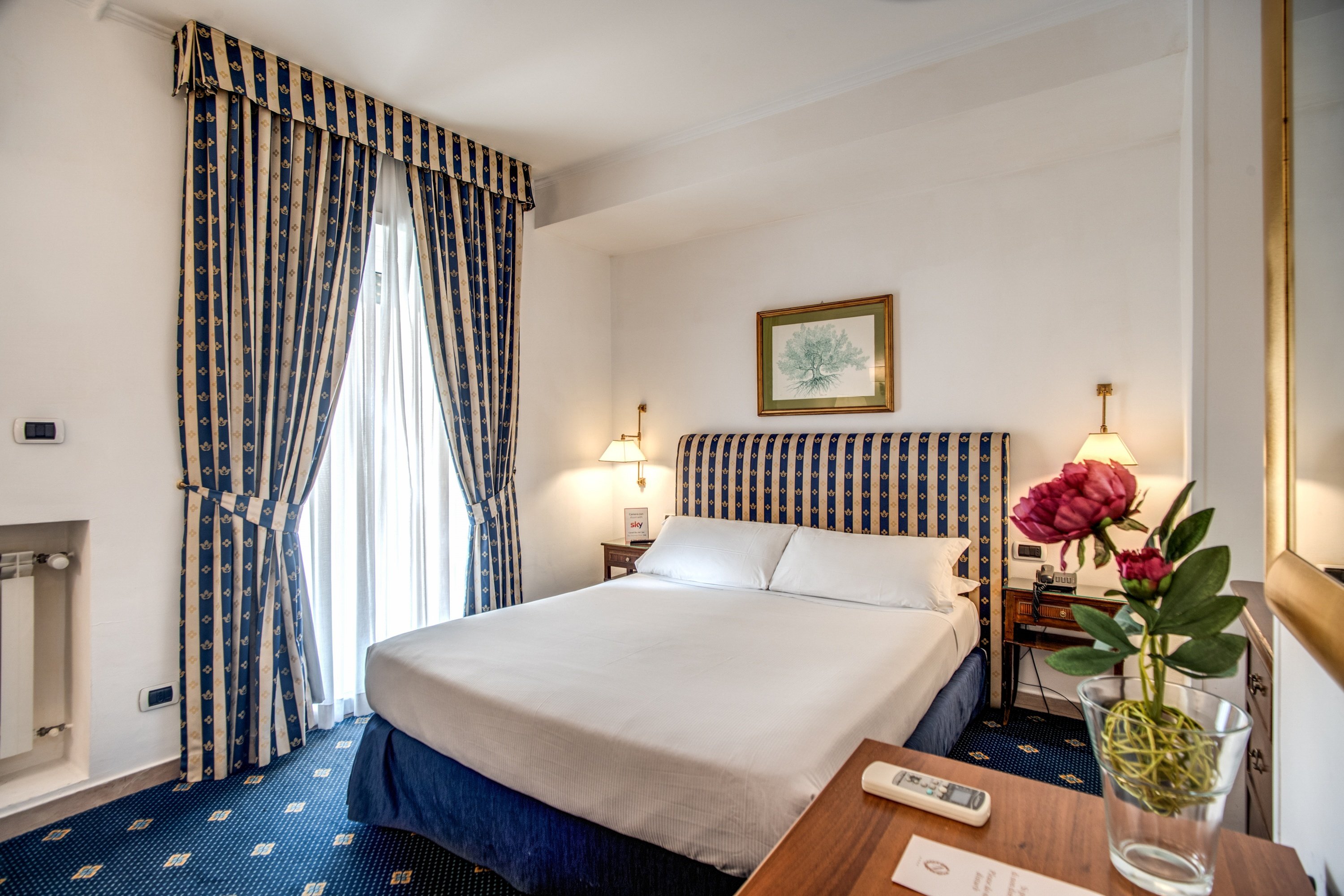 Napoleon Hotel 35/64