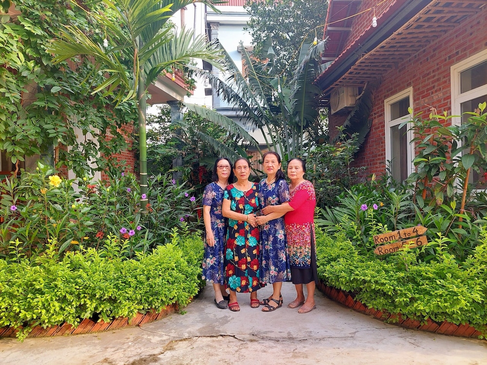 Ninh Binh Mountain Side Homestay & Cafe 56/67