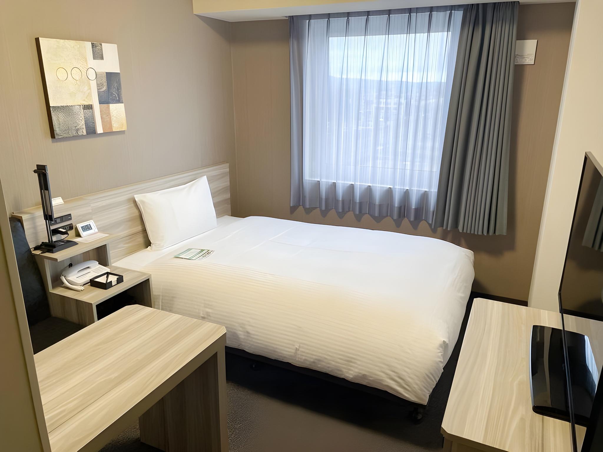 Semi Room, Single, Semi Double Bed