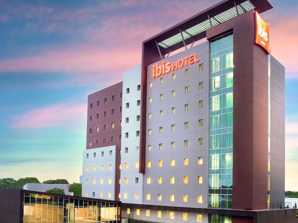 Ibis Makassar City Center 2/30