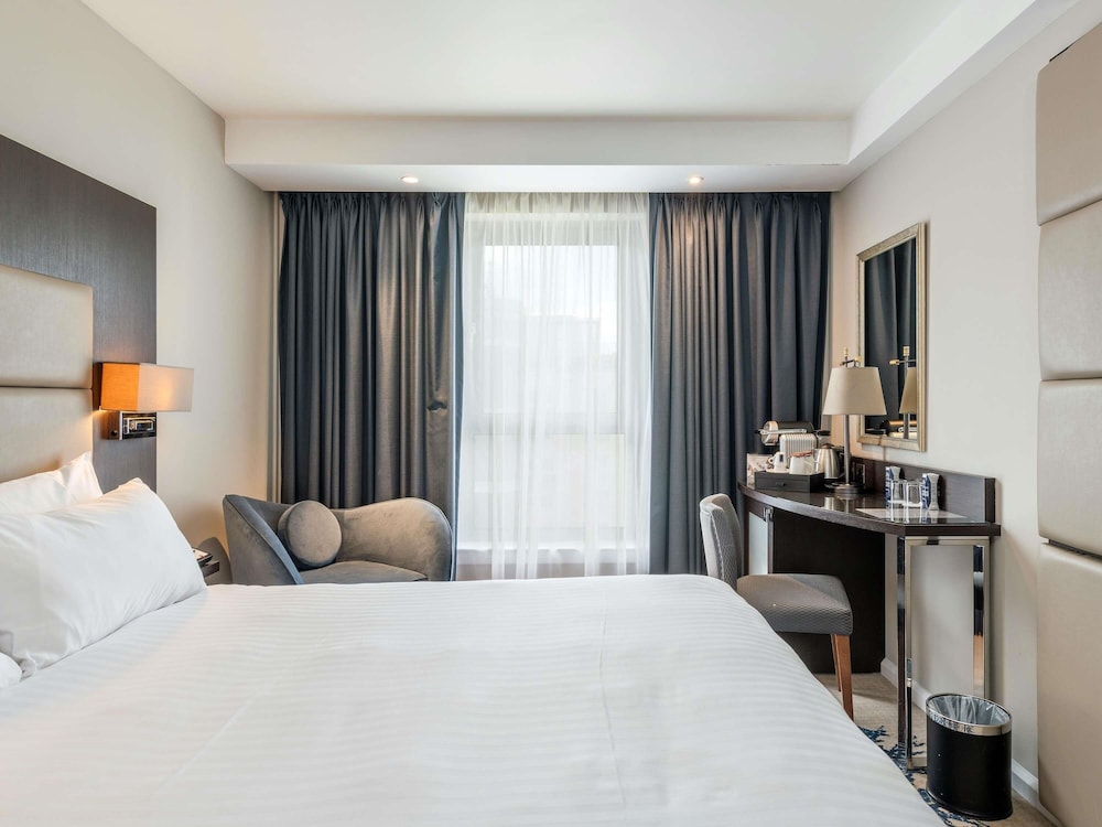SUPERIOR, PRIVILEGE, DOUBLE BED