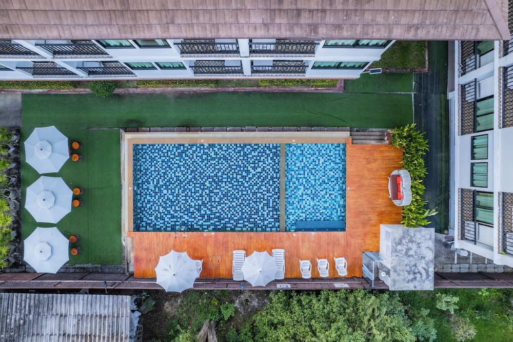 Huen Jao Ban Hotel 11/69