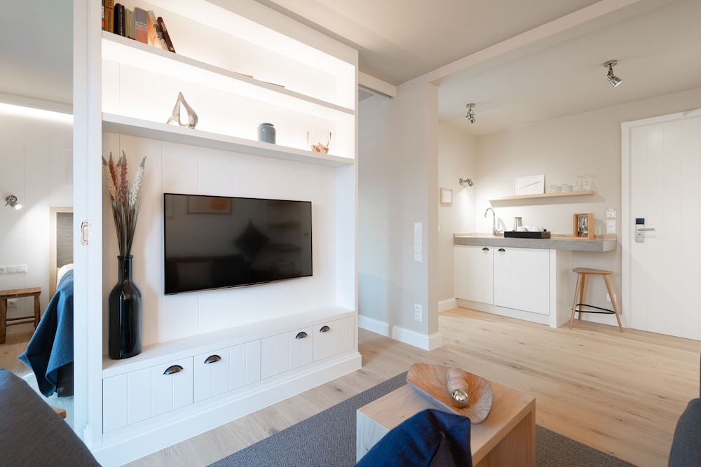 Loev Hotel Rugen 55/70