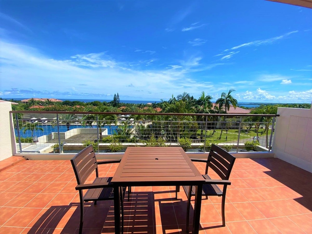 Kanucha Bay Hotels and Villas 56/80