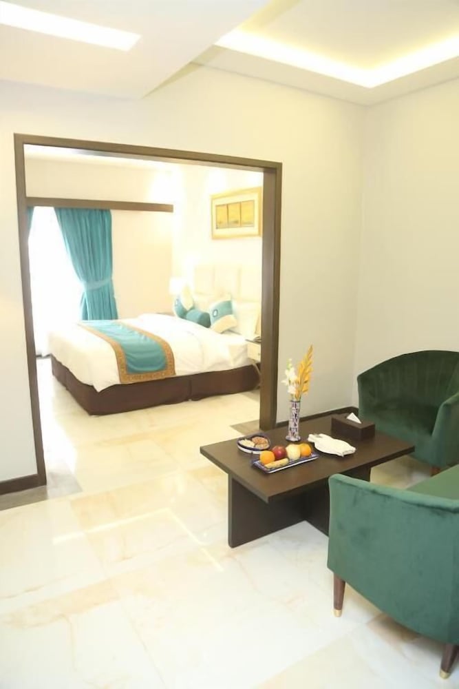 Best Western Plus Grand Hotel Multan 18/61