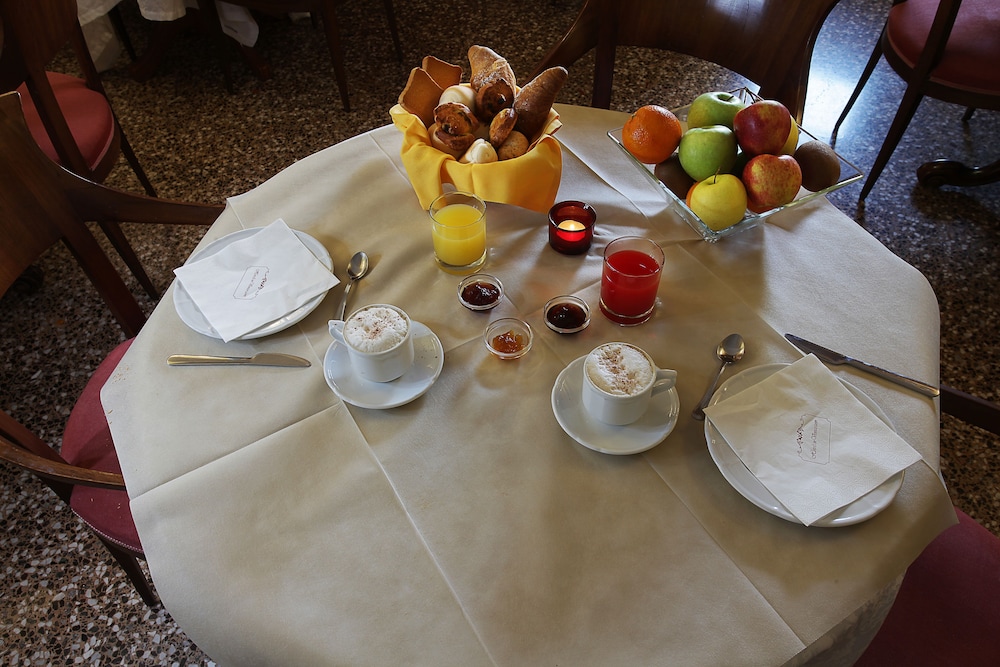 San Moise Hotel 56/70