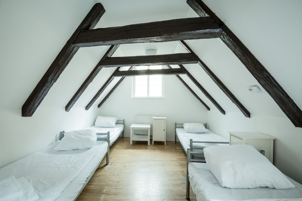 Charles Bridge Hostel & Apartments 56/98