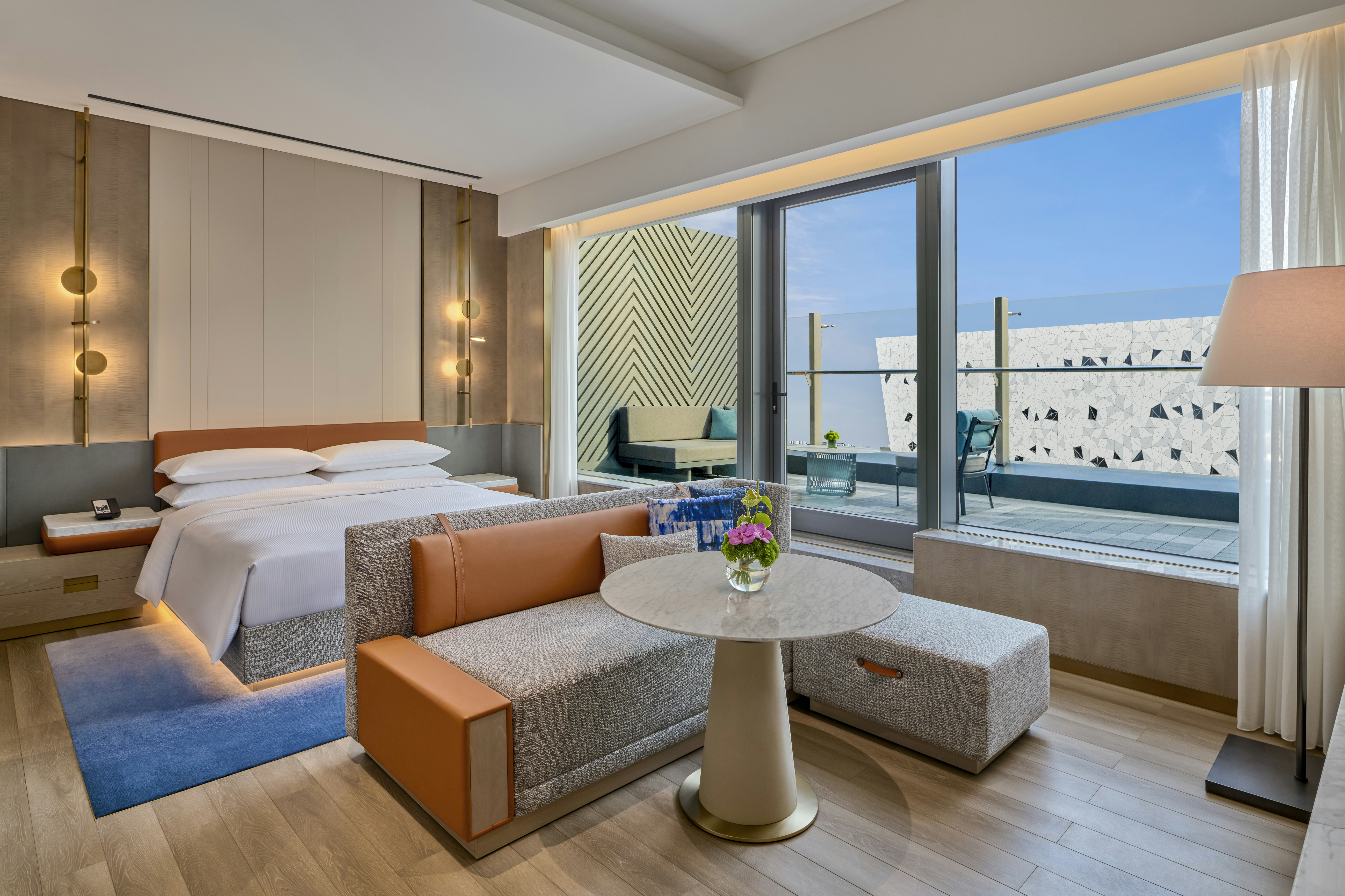 DELUXE, EXECUTIVE, KING BED