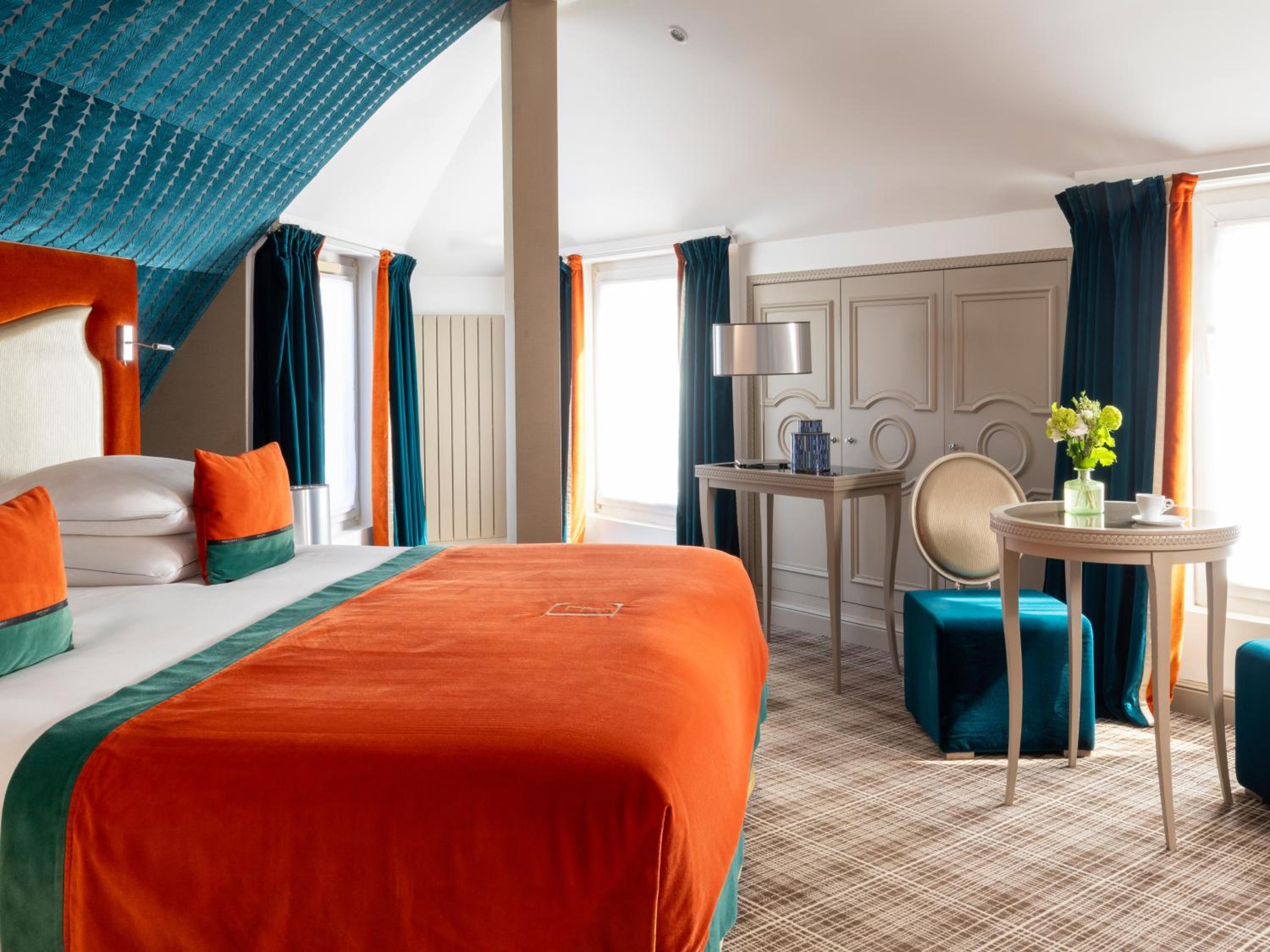 Suite, Queen Bed