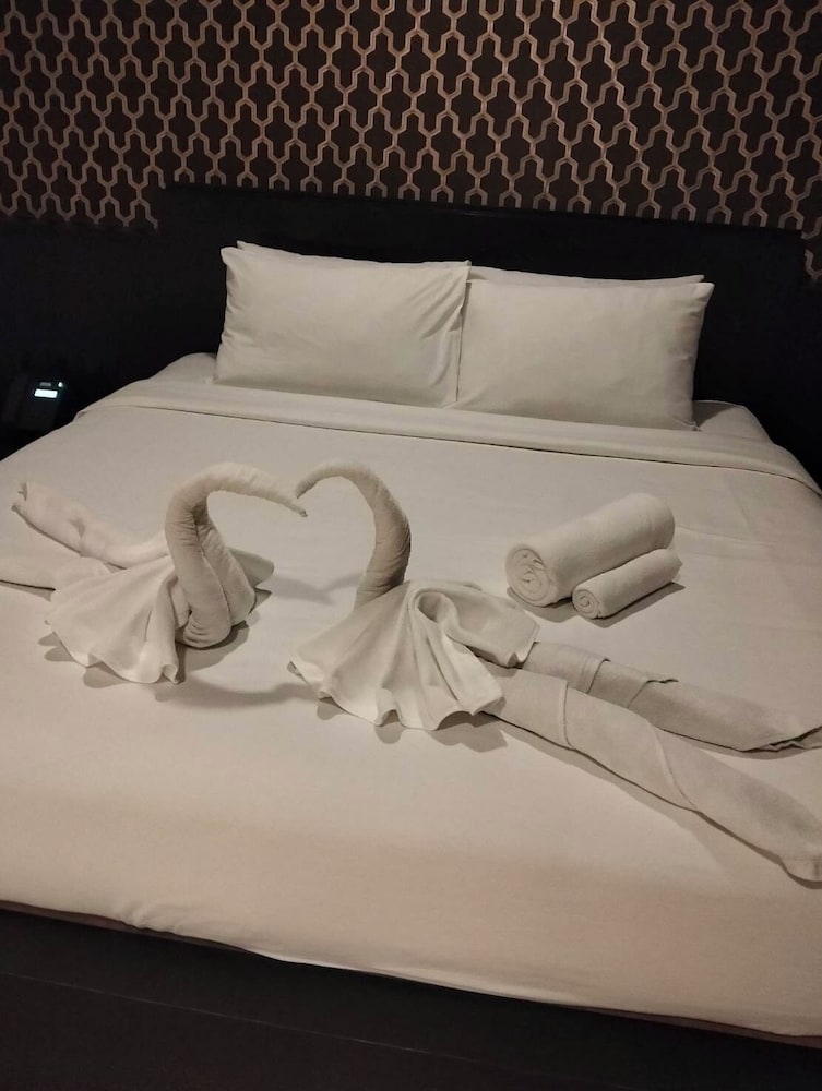 G Boutique Silom Hotel 64/84