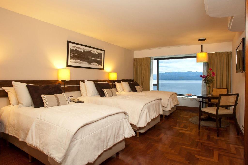 Guest Room, Deluxe, Triple, 3 Beds, Lake View, Pool Access