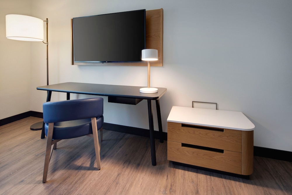 Fairfield Inn & Suites by Marriott Franklin Cool Springs 27/34