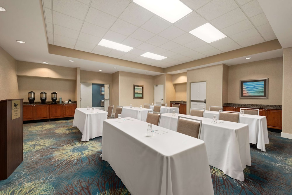Homewood Suites By Hilton Charleston Mt Pleasant 37/54