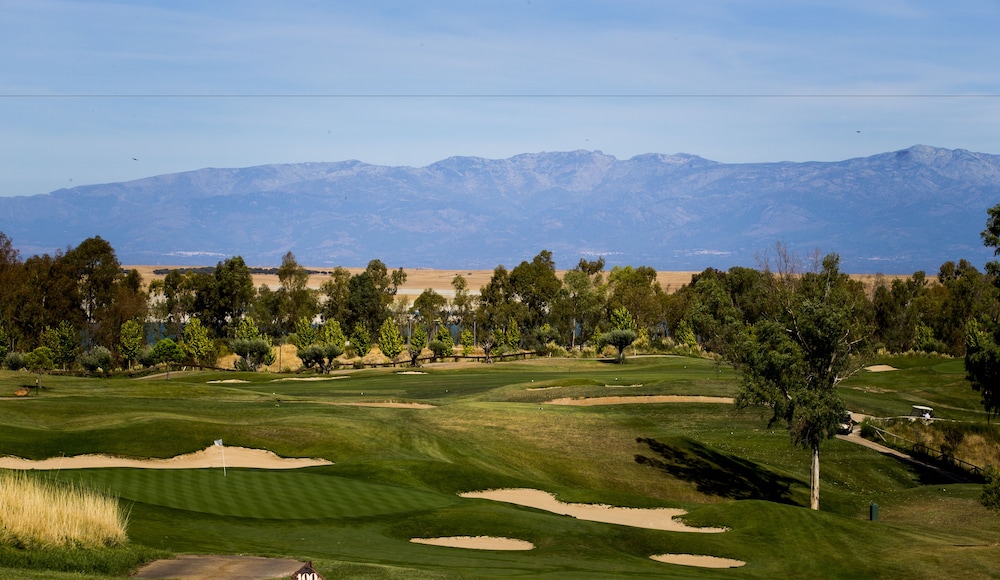 Vincci Valdecanas Golf 26/37