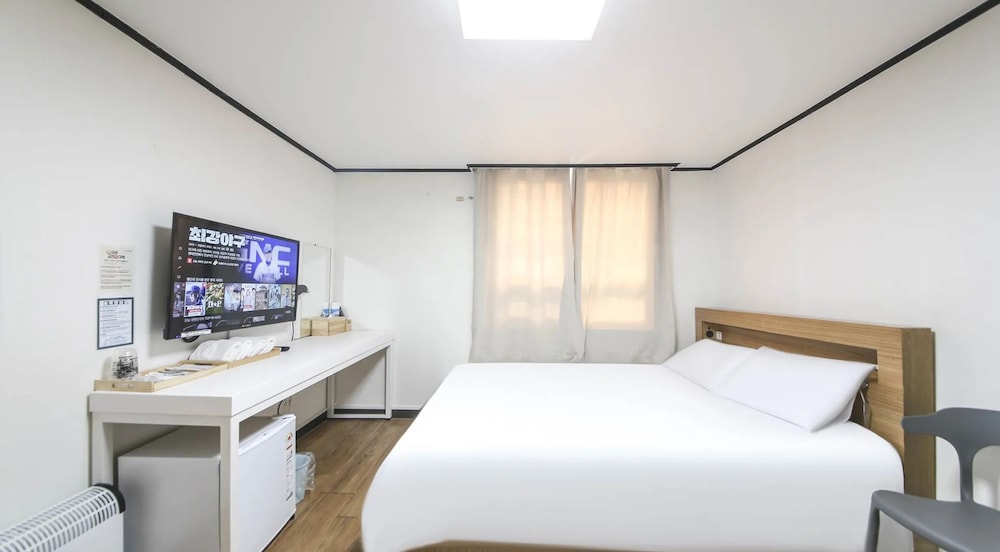 JEJU OAKRA HOTEL 9/70
