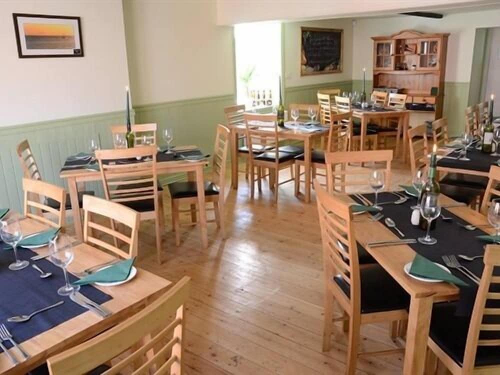 The Hollies Inn 22/29