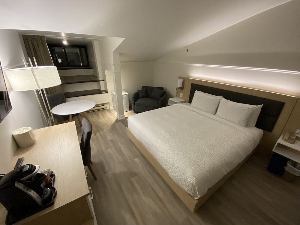 STANDARD, KING BED