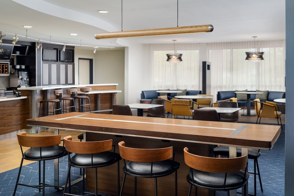 Courtyard by Marriott Kingston 35/50