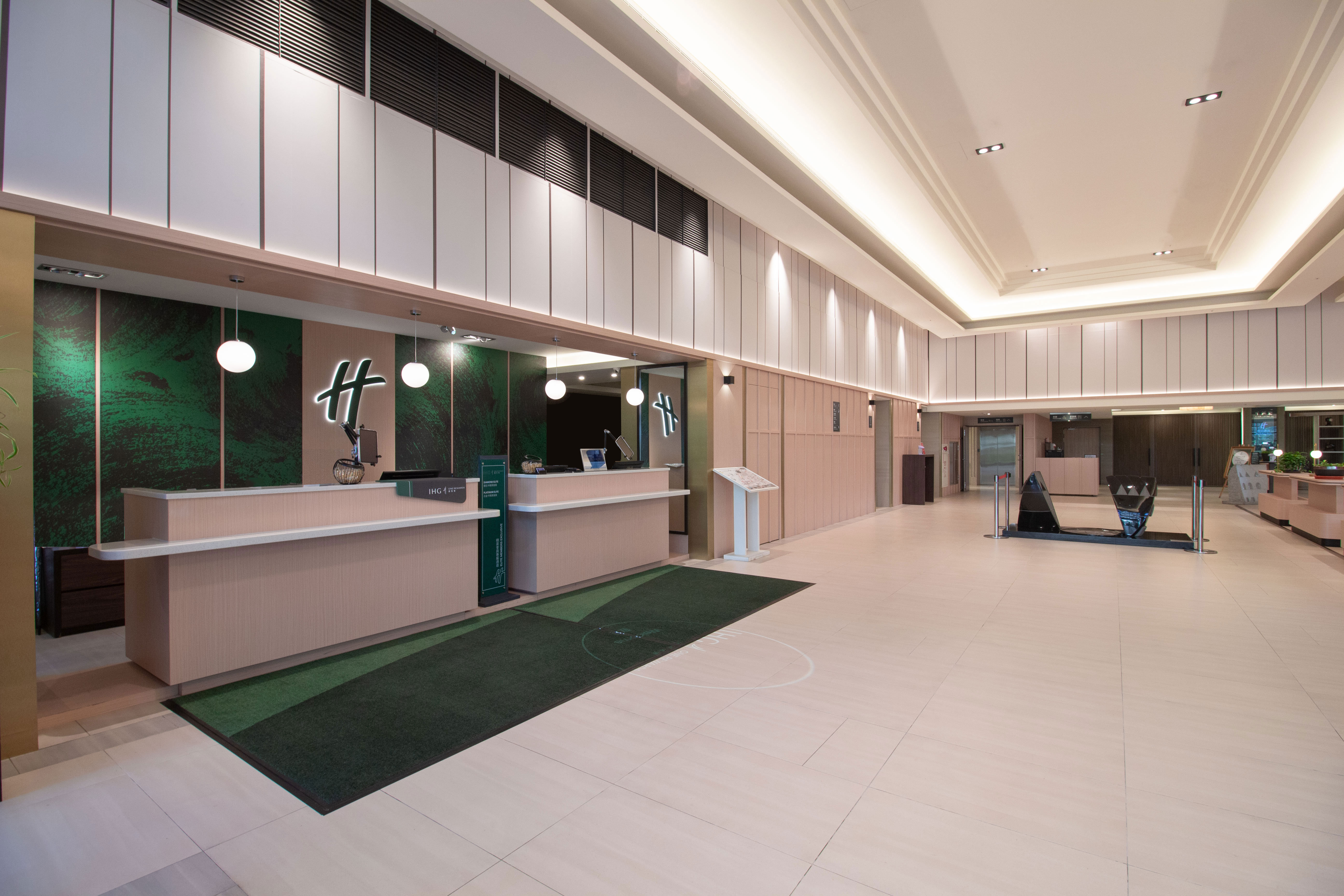 Holiday Inn Taoyuan Airport by IHG 10/50