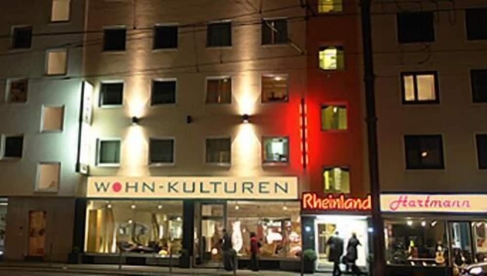 Hotel Rheinland 1/36